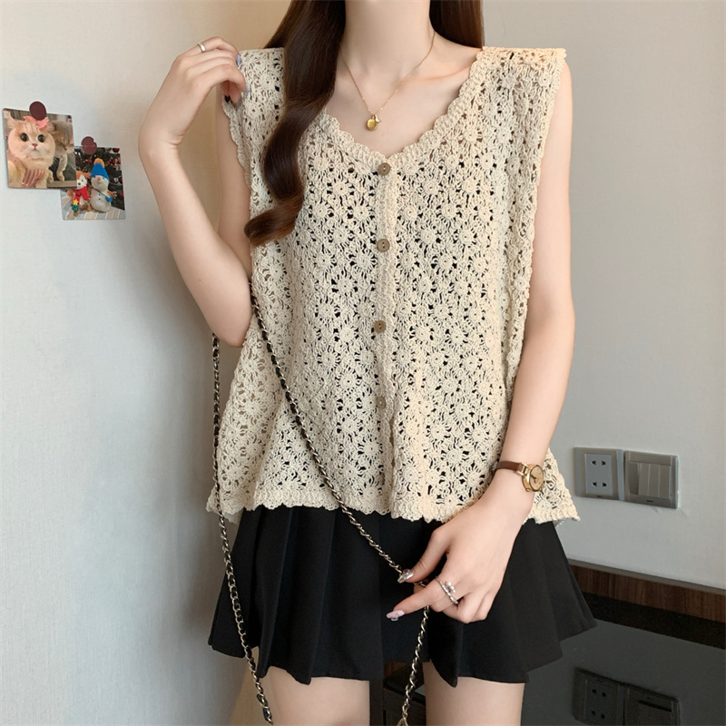 Short knitted waistcoat sleeveless vest for women