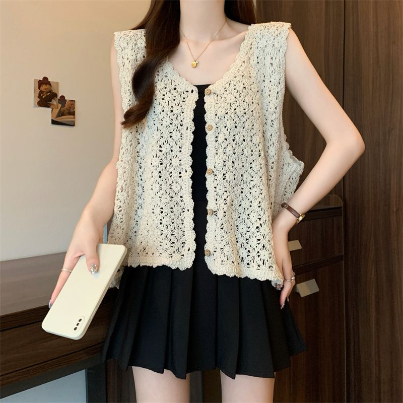 Short knitted waistcoat sleeveless vest for women