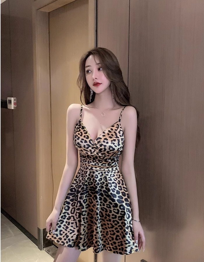 Sexy leopard pinched waist slim strapless temperament dress