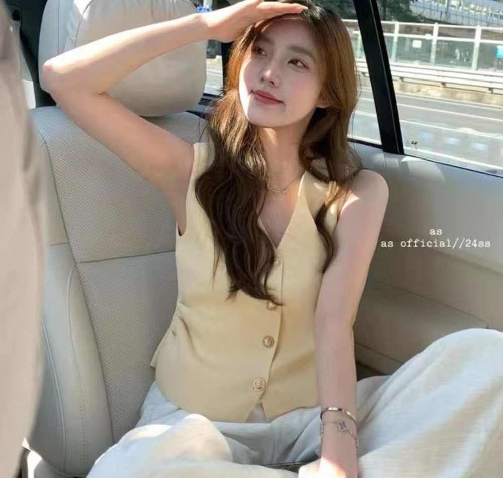V-neck wears outside vest sleeveless waistcoat for women
