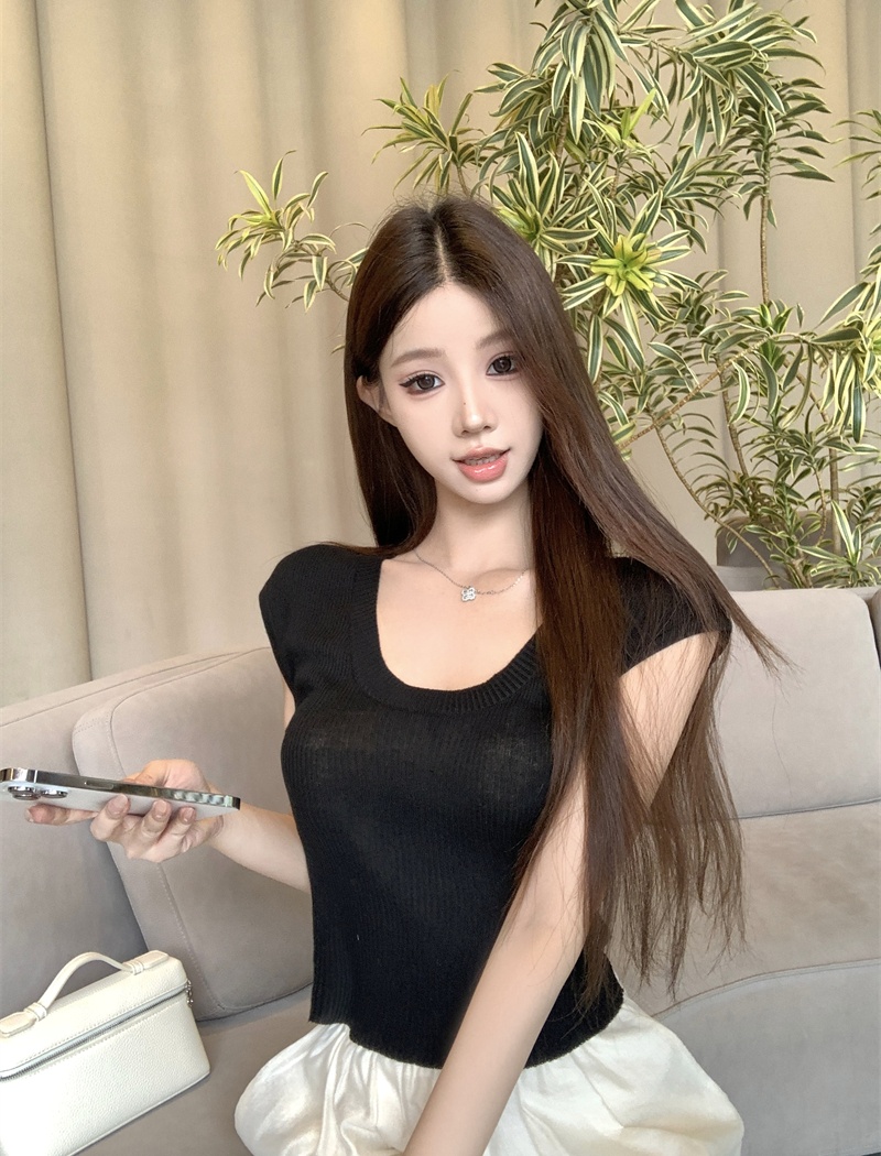 Enticement U-neck short sleeve knitted tops