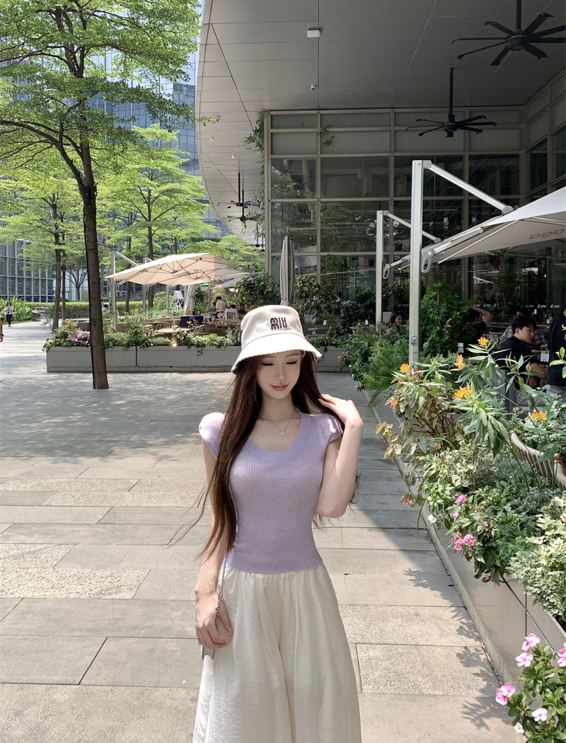 Enticement U-neck short sleeve knitted tops