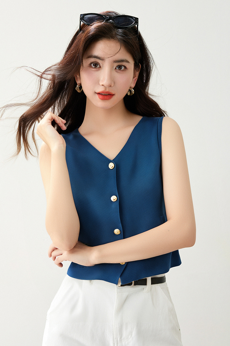 Knitted sleeveless vest single-breasted tops for women
