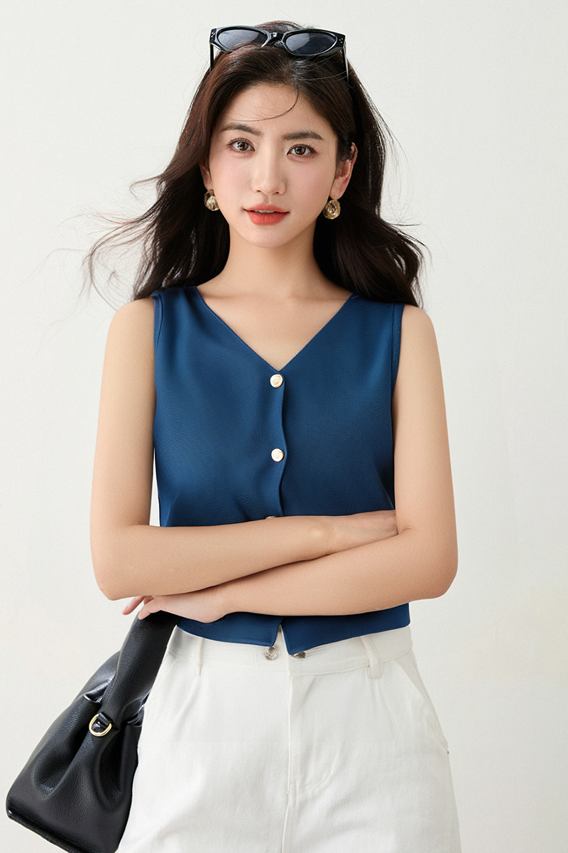 Knitted sleeveless vest single-breasted tops for women