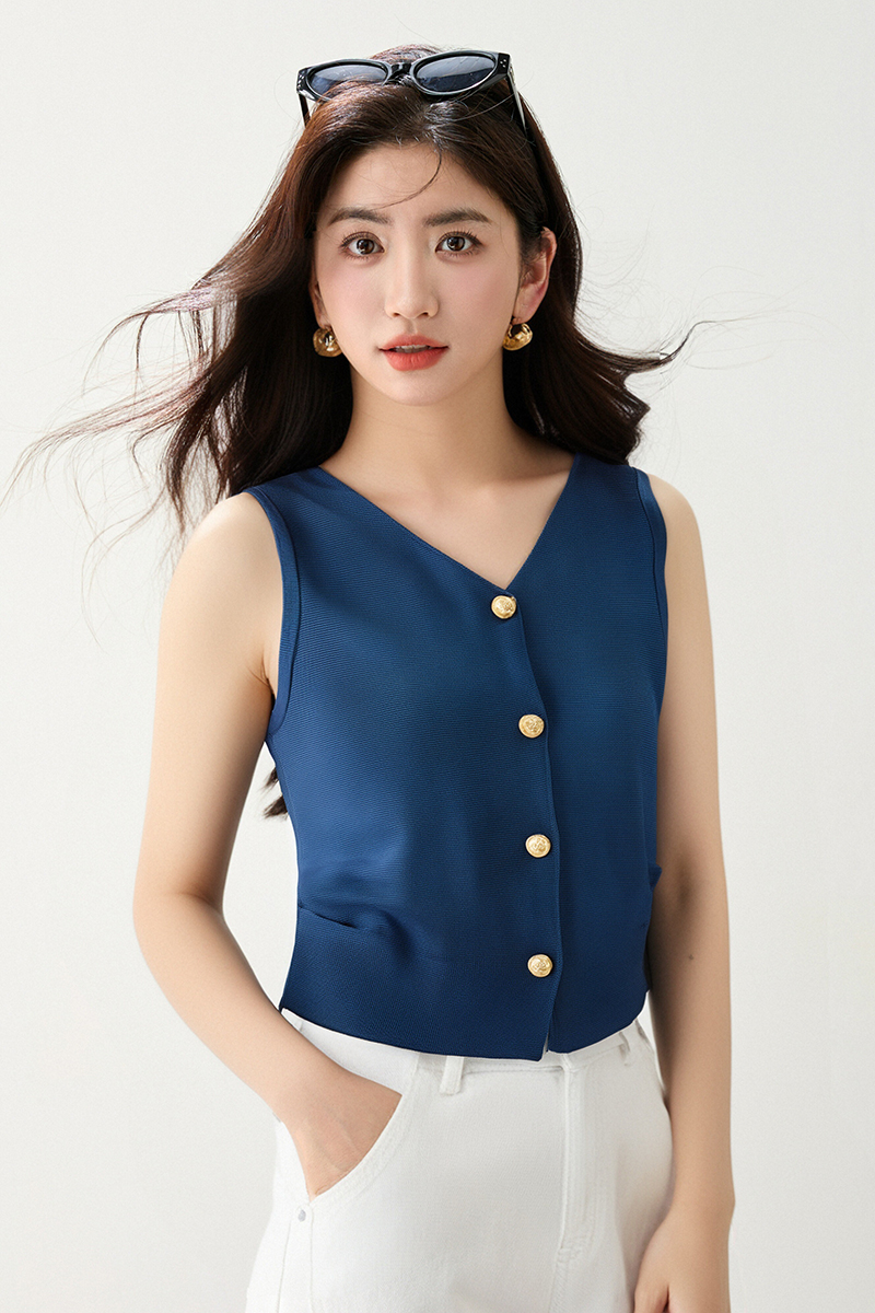 Knitted sleeveless vest single-breasted tops for women