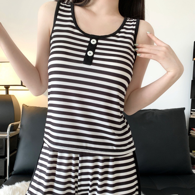 Homewear wears outside shorts ice silk vest a set