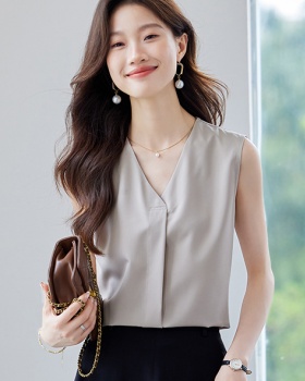 Sleeveless fashion vest V-neck shirt for women