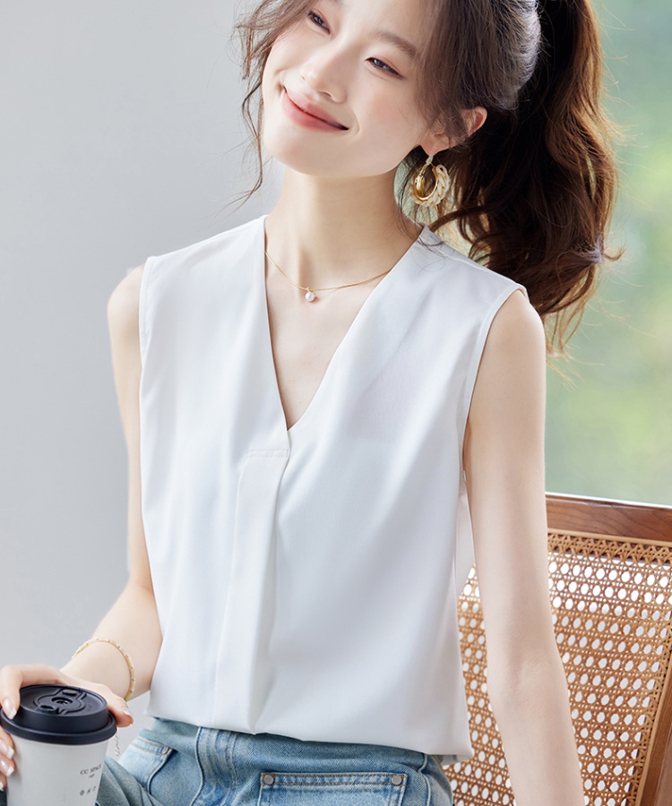 Sleeveless fashion vest V-neck shirt for women