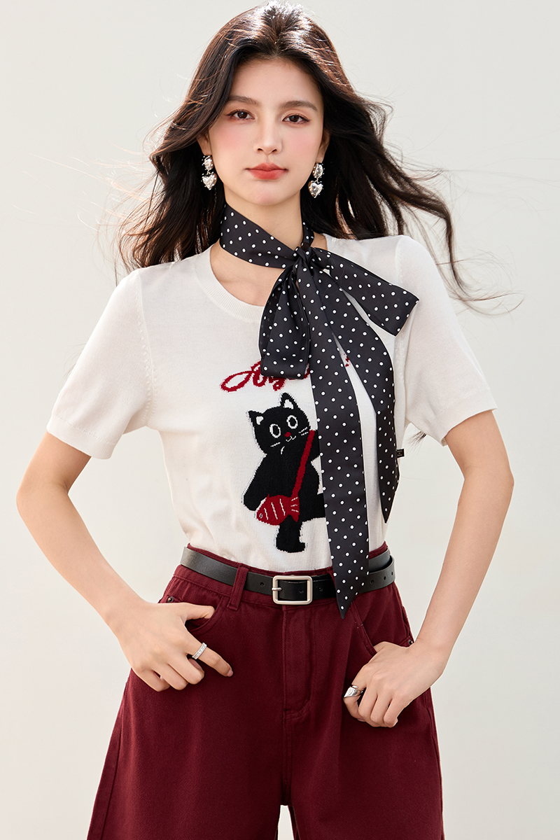 Short sleeve pullover round neck sweater