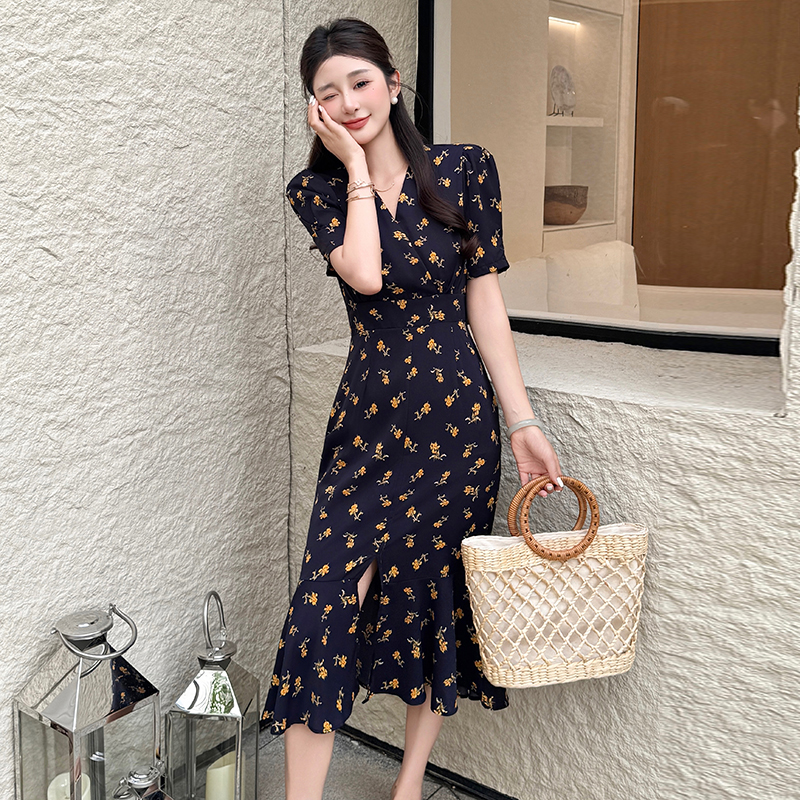 Floral split temperament commuting summer lady dress