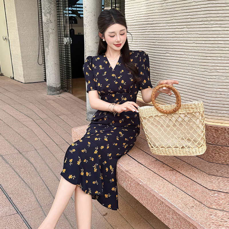 Floral split temperament commuting summer lady dress
