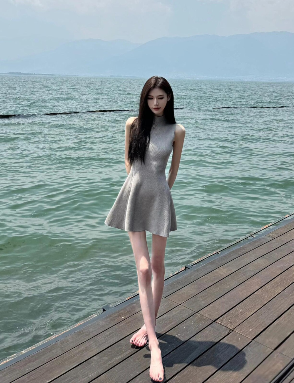 Knitted sleeveless summer slim dress