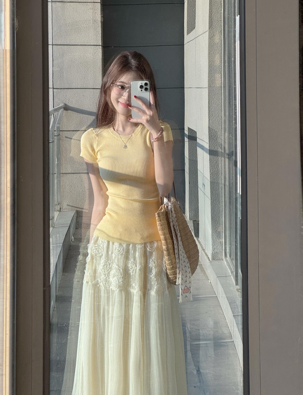 Round neck short sleeve skirt knitted flowers tops a set