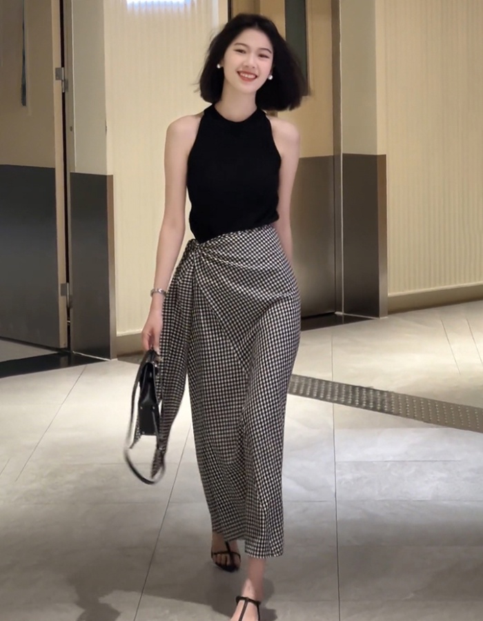 Halter knitted skirt black-white tops a set for women