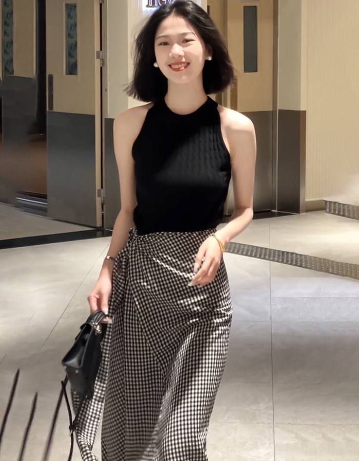 Halter knitted skirt black-white tops a set for women