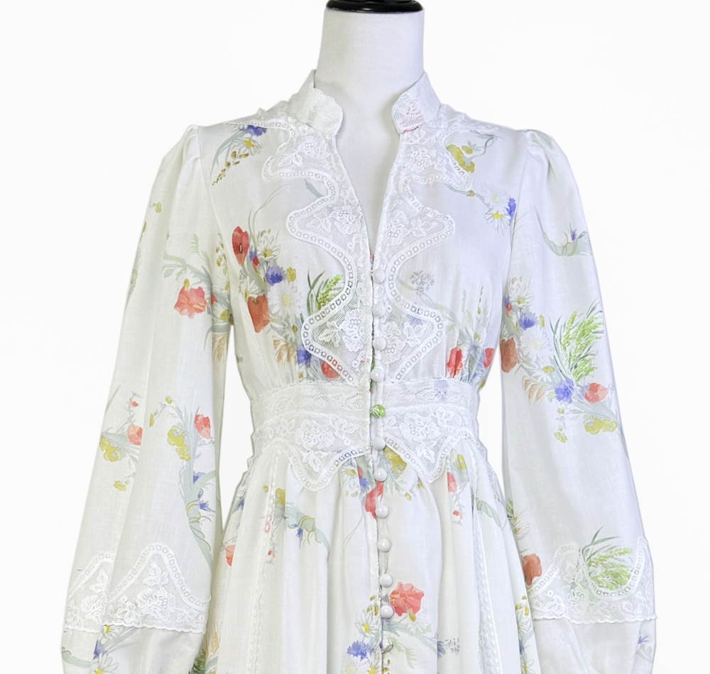 Embroidery V-neck long dress lady vacation dress