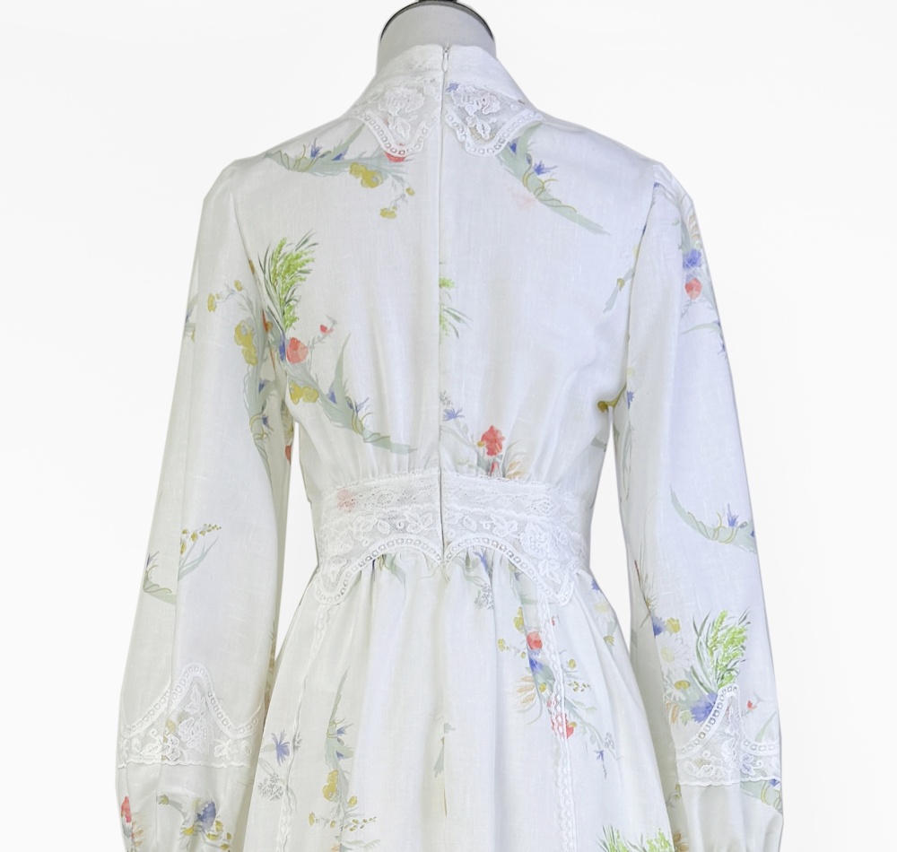 Embroidery V-neck long dress lady vacation dress