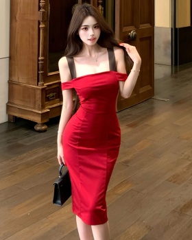 Flat shoulder after the split stunning temperament dress