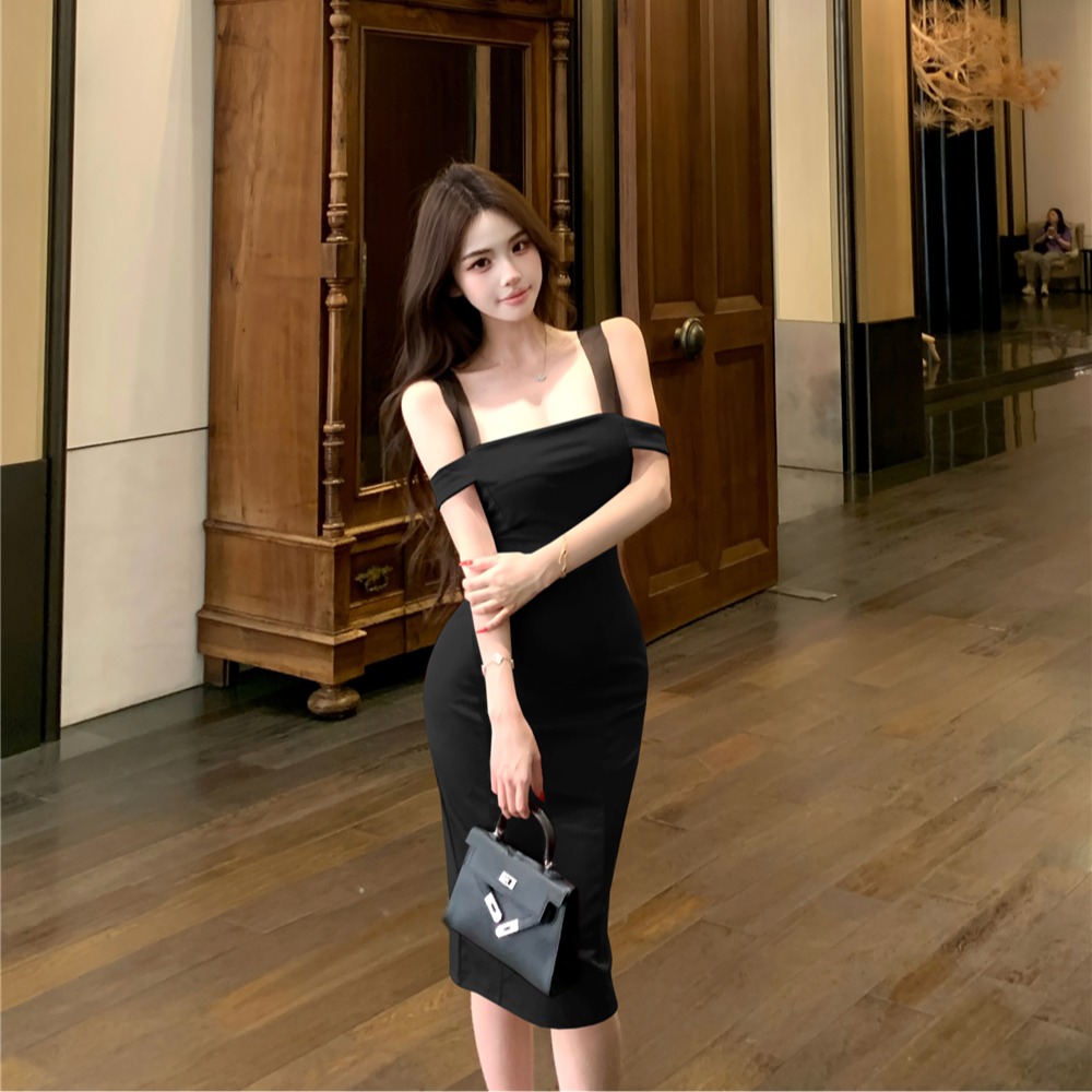 Flat shoulder after the split stunning temperament dress
