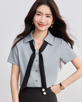 Short sleeve V-neck tops college style small shirt