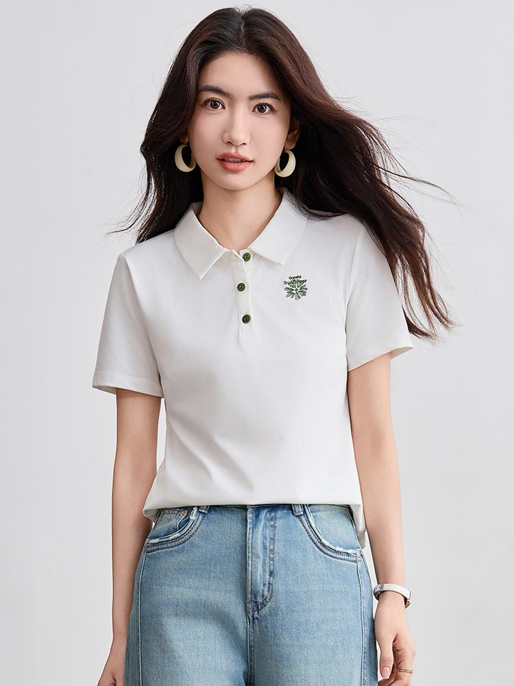 Short sleeve commuting embroidered T-shirt for women