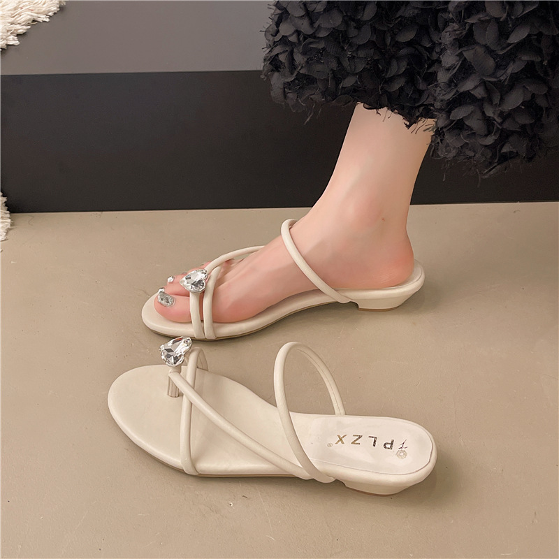 Wears outside France style sandals silver slippers