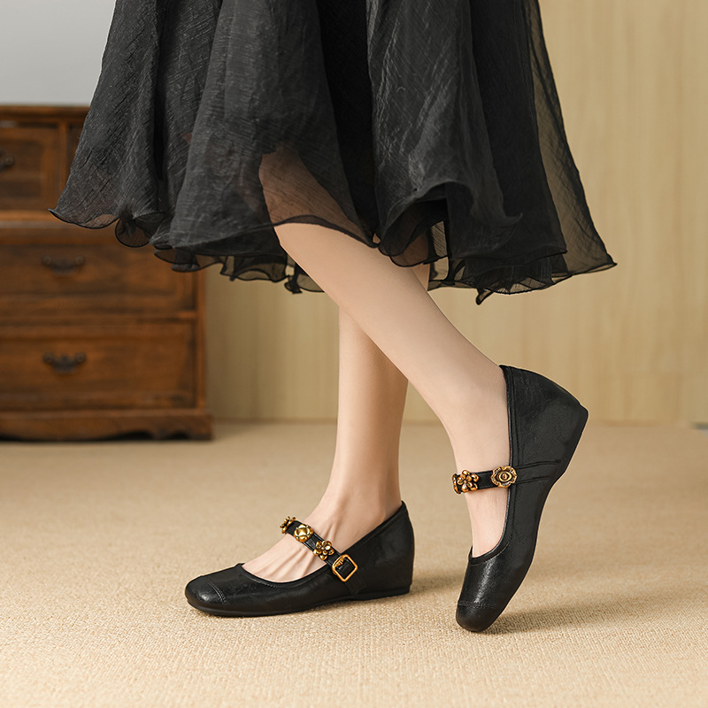 Low pointed retro thick spring France style shoes