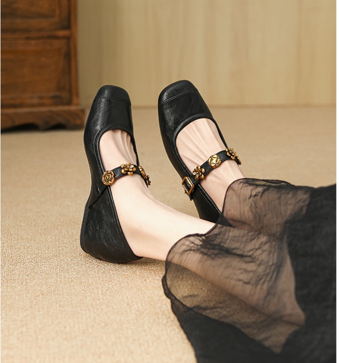 Low pointed retro thick spring France style shoes