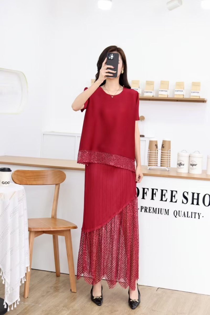 Round neck short sleeve tops splice gauze skirt a set