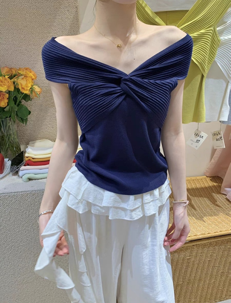 Niche summer Korean style T-shirt knitted slim sweater