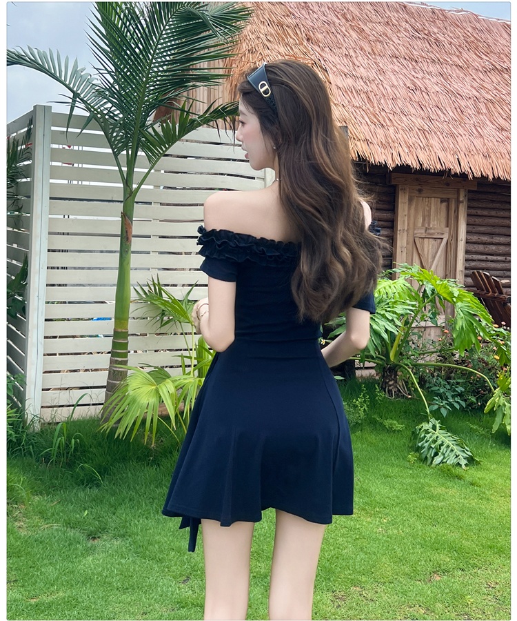 Pinched waist sloping shoulder frenum summer dress