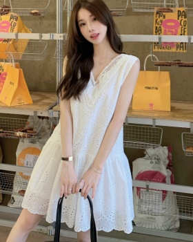Sleeveless temperament dress spring and summer V-neck tops