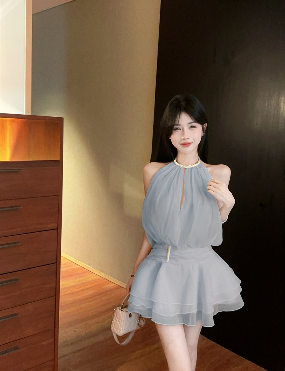 Halter thick and disorderly pearl France style dress