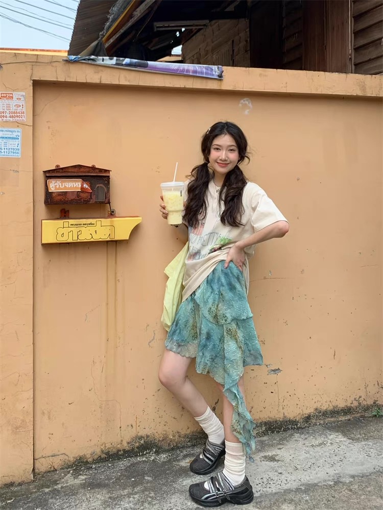 Summer irregular blooming short skirt for women