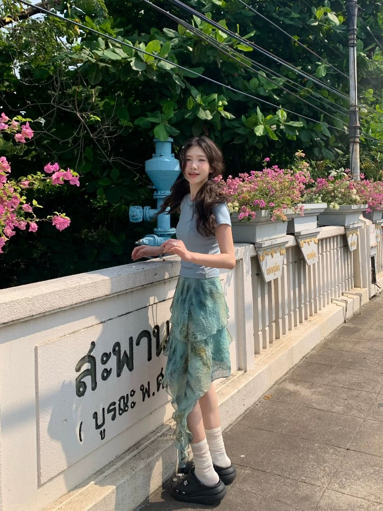 Summer irregular blooming short skirt for women