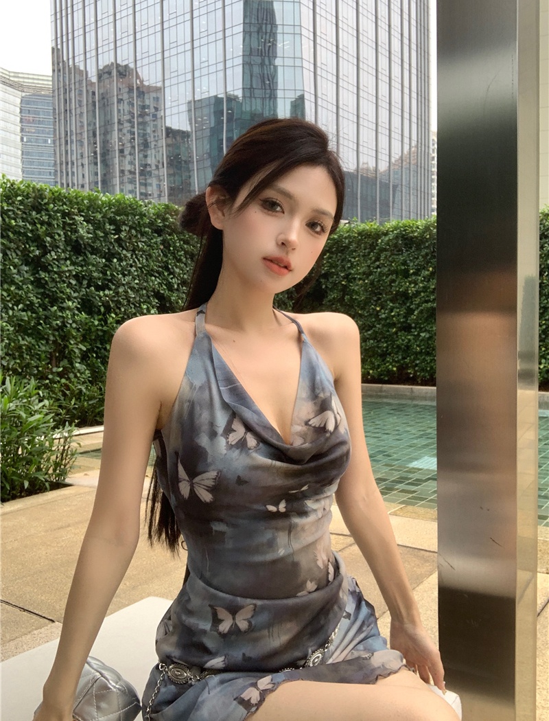 Slim pinched waist T-back halter flat shoulder dress