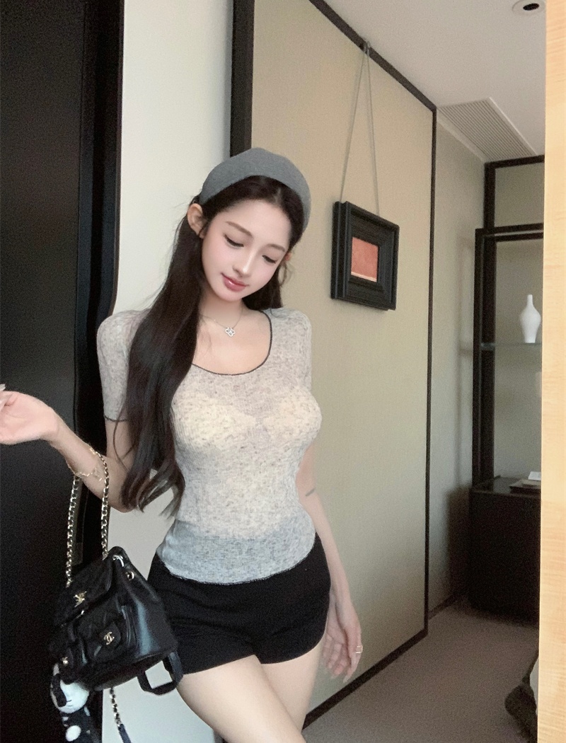 Short sleeve overhand snowflake T-shirt for women