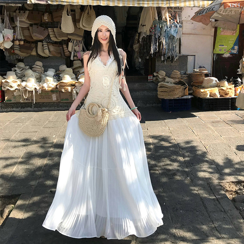 Lady hollow crimp long skirt white travel skirt a set