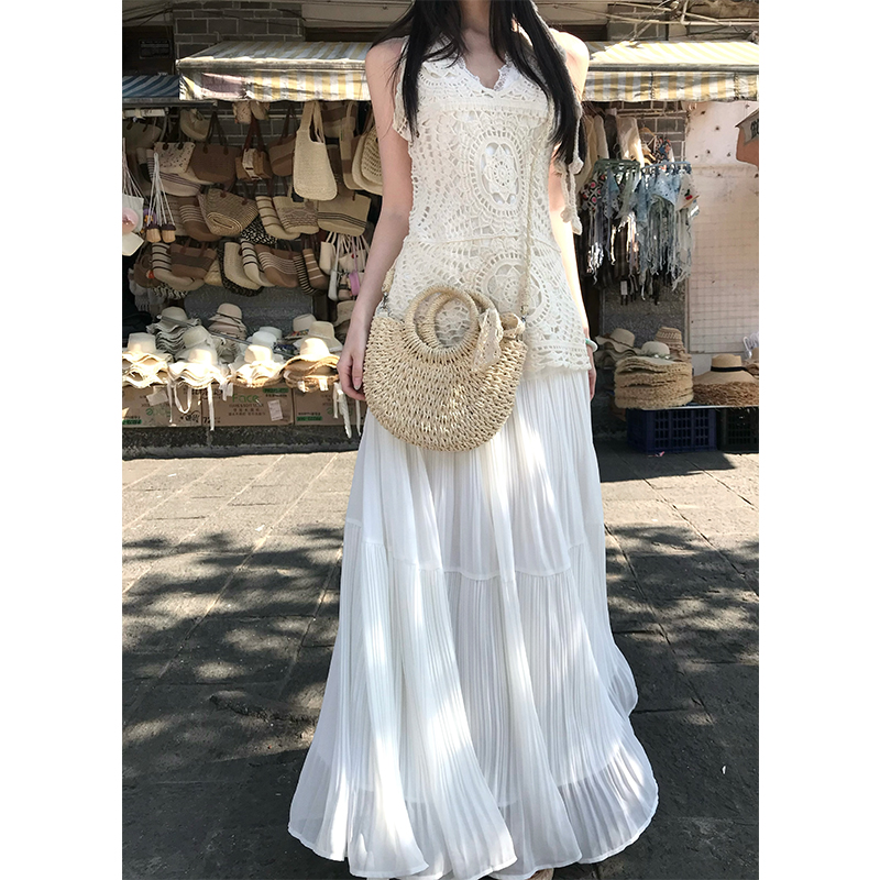 Lady hollow crimp long skirt white travel skirt a set