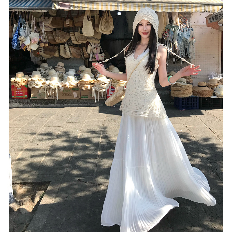 Lady hollow crimp long skirt white travel skirt a set