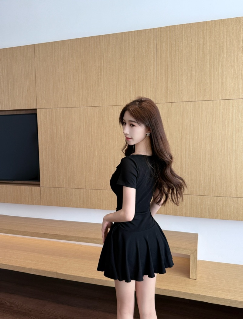Horizontal collar pinched waist strapless sexy dress