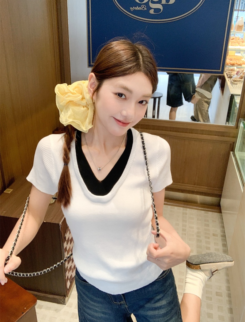 Short sleeve white mixed colors V-neck summer tops