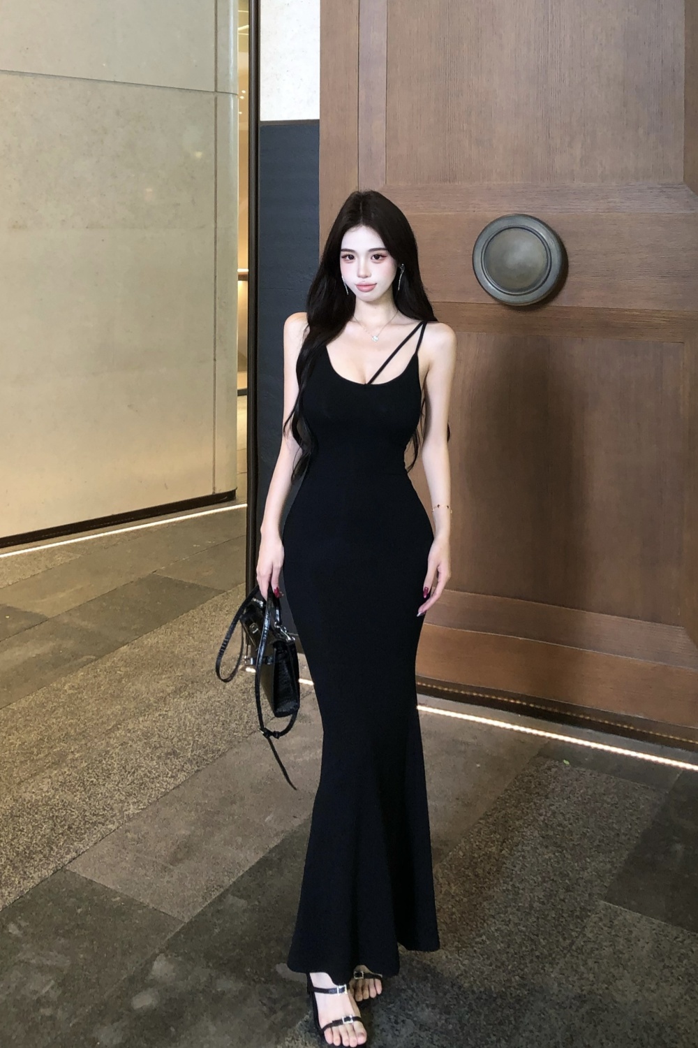 With chest pad long sling black slim dress
