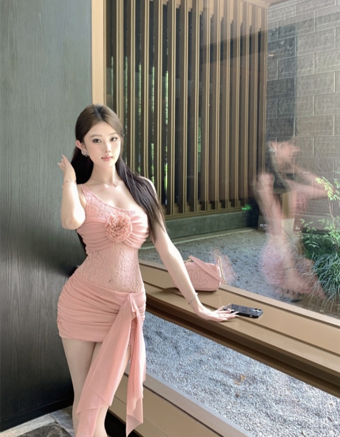 Lace spicegirl splice hollow short sloping shoulder dress