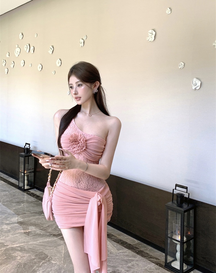 Lace spicegirl splice hollow short sloping shoulder dress