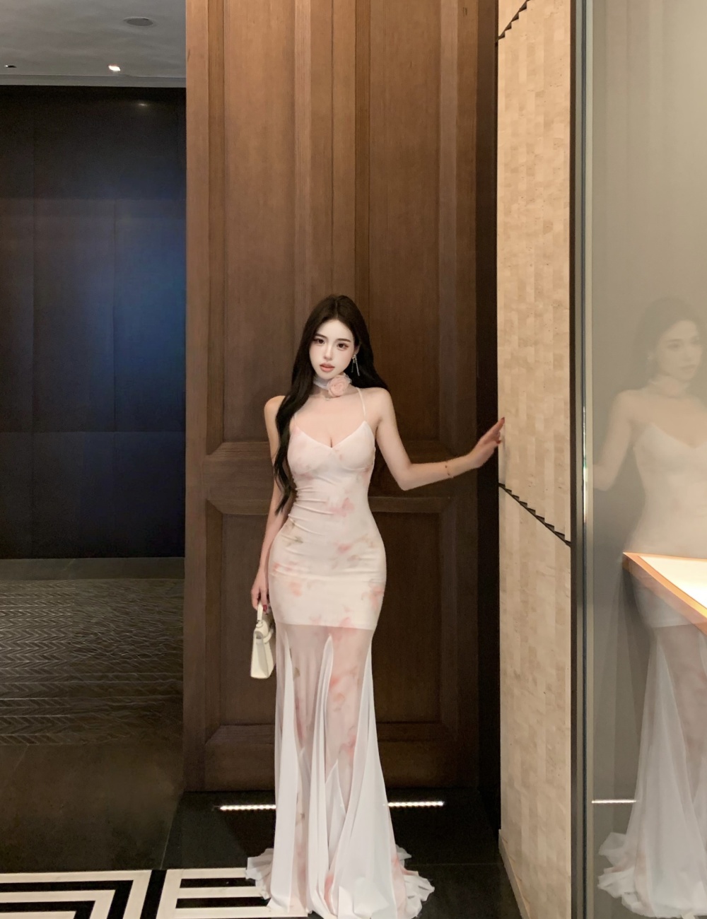 Slim halter frenum commuting lace long dress