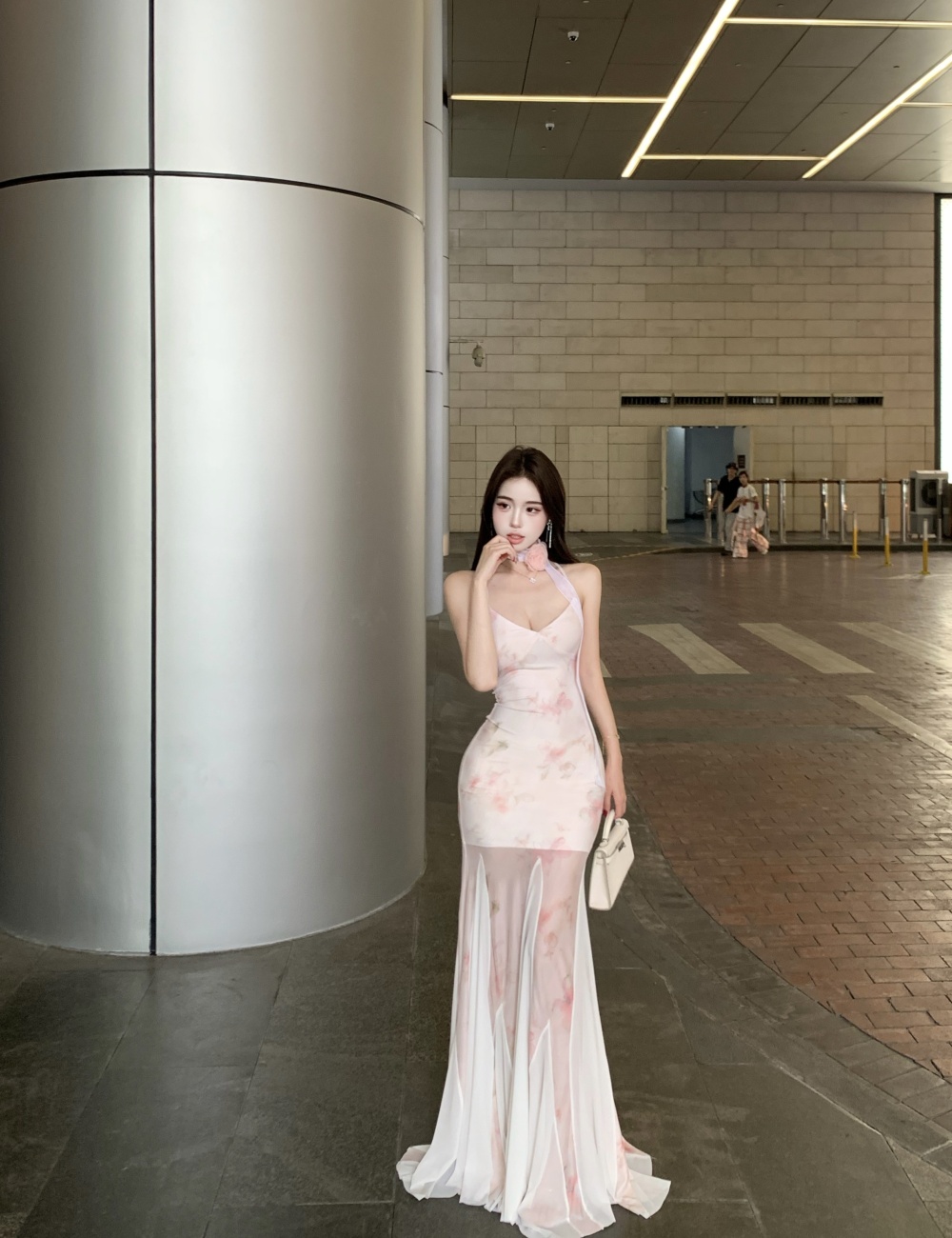 Slim halter frenum commuting lace long dress