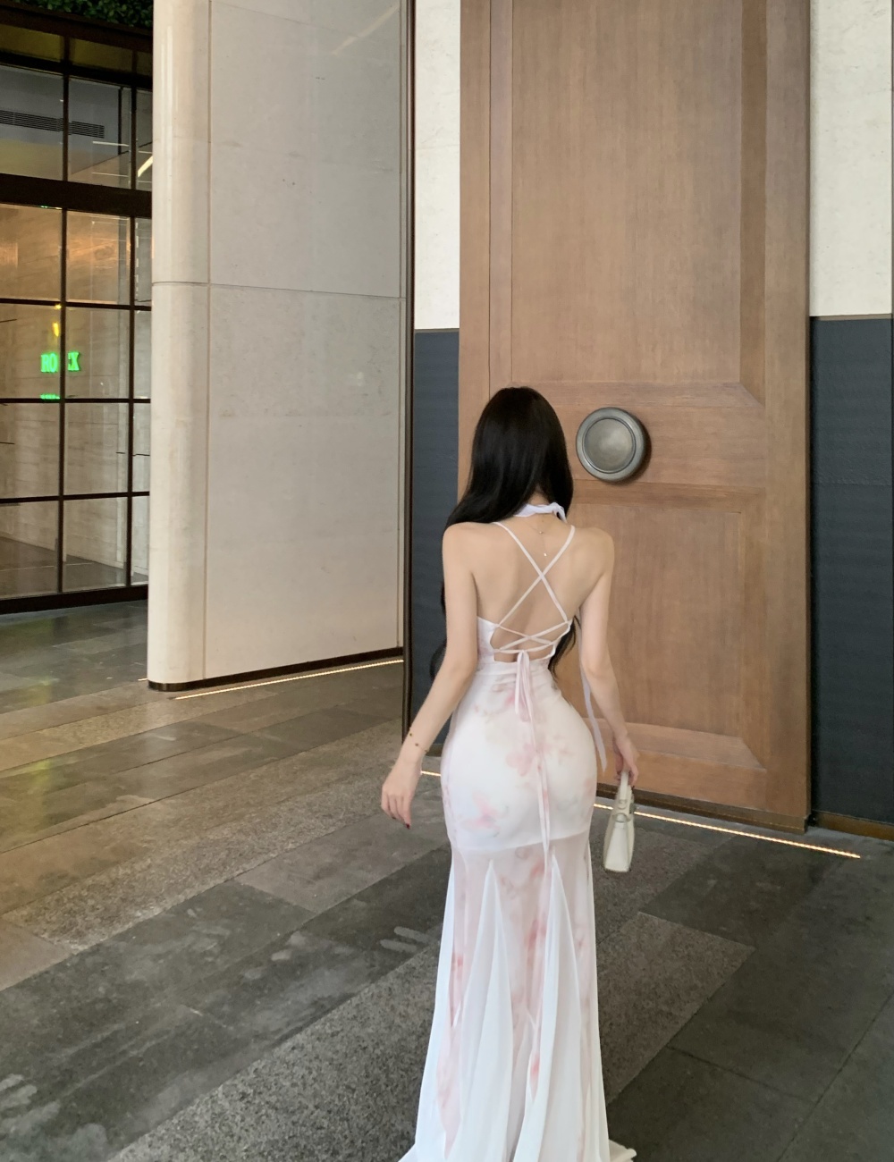 Slim halter frenum commuting lace long dress