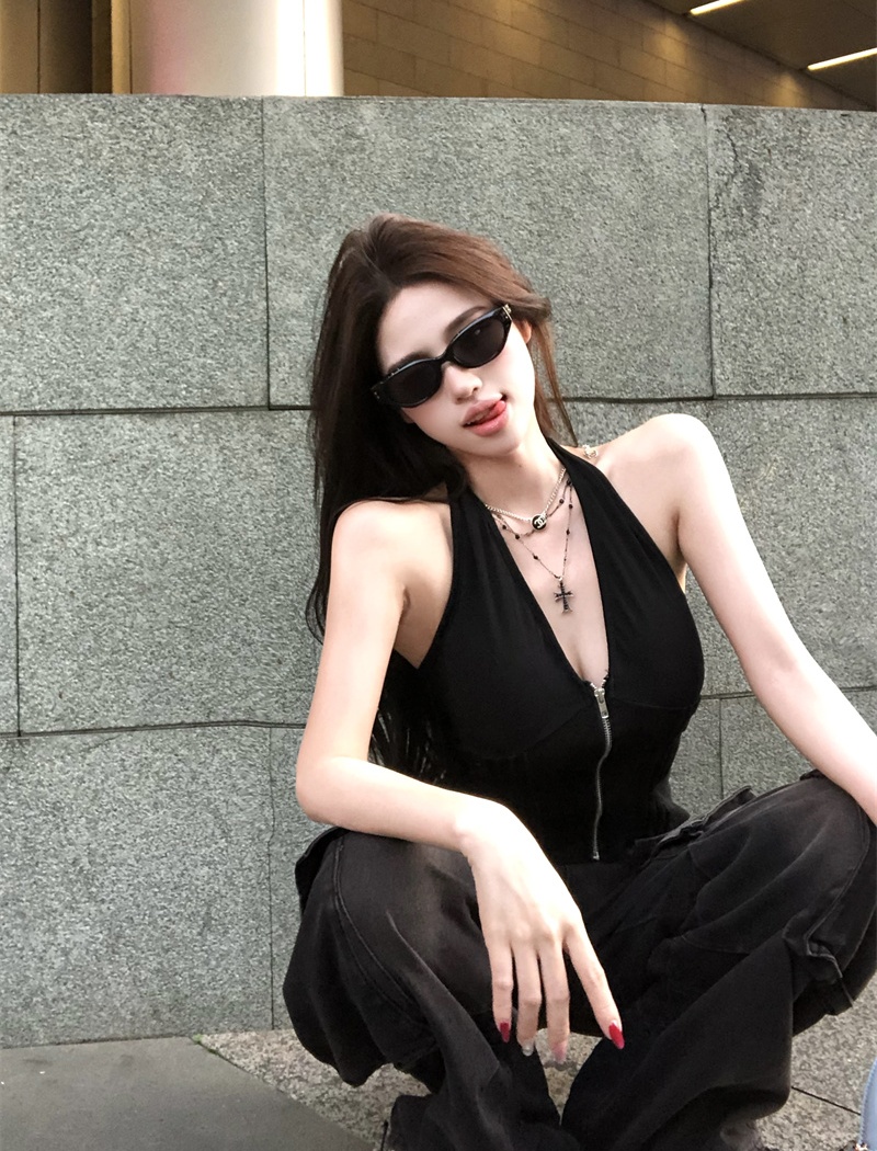 With chest pad halter vest pinched waist tops for women