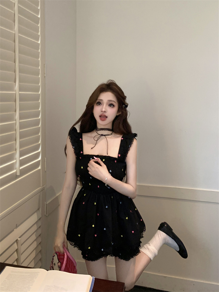 Embroidery doll shirt shorts a set for women
